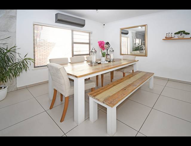 3 BEDROOM HOUSE FOR SALE IN NORTH RIDING
